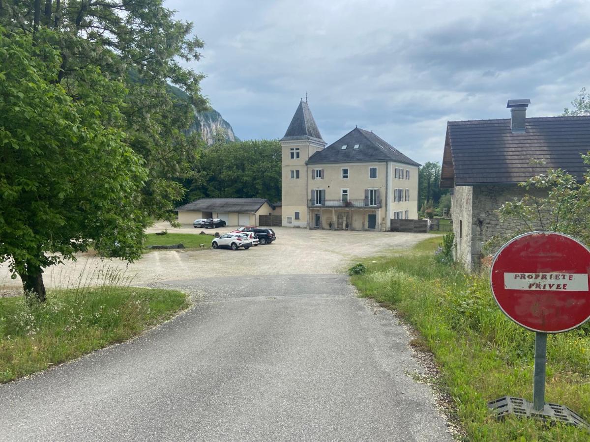 Au Chateau Saint Blaise Virignin Екстериор снимка